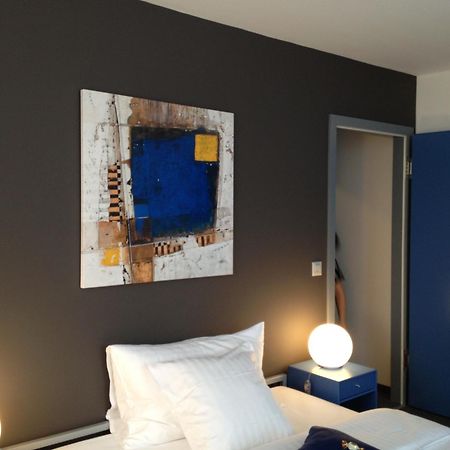 Au Boeuf Rouge Hotel Crassier Екстериор снимка