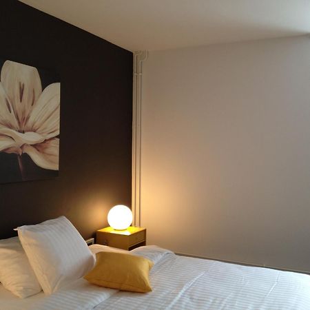 Au Boeuf Rouge Hotel Crassier Екстериор снимка