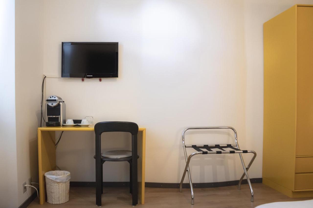 Au Boeuf Rouge Hotel Crassier Екстериор снимка