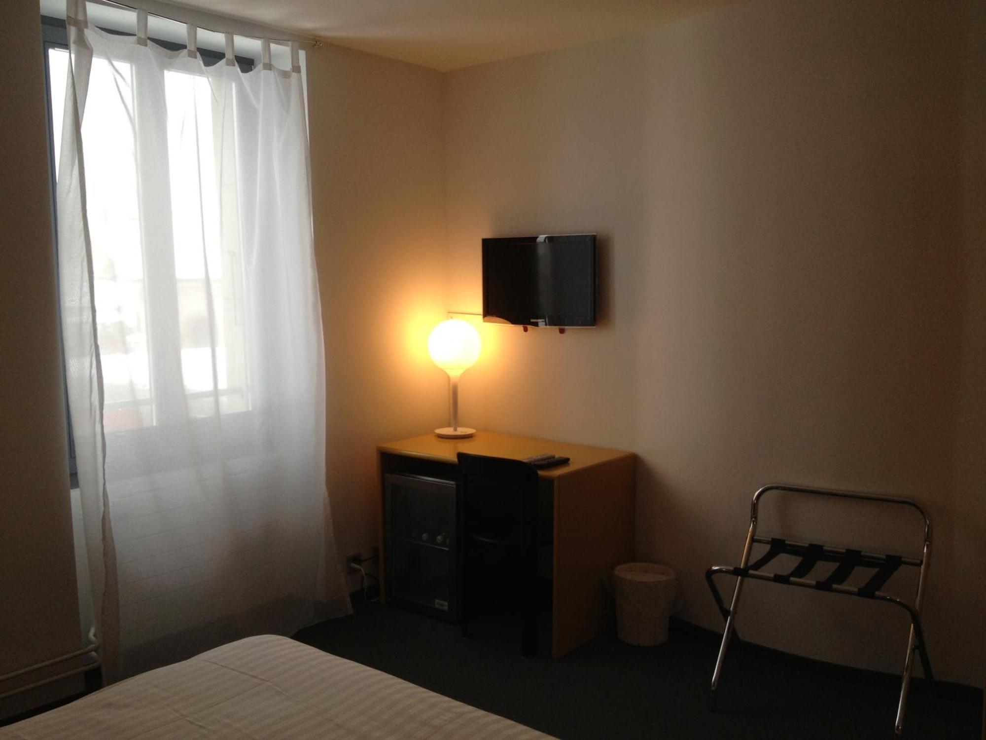 Au Boeuf Rouge Hotel Crassier Екстериор снимка