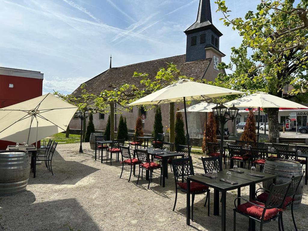 Au Boeuf Rouge Hotel Crassier Екстериор снимка