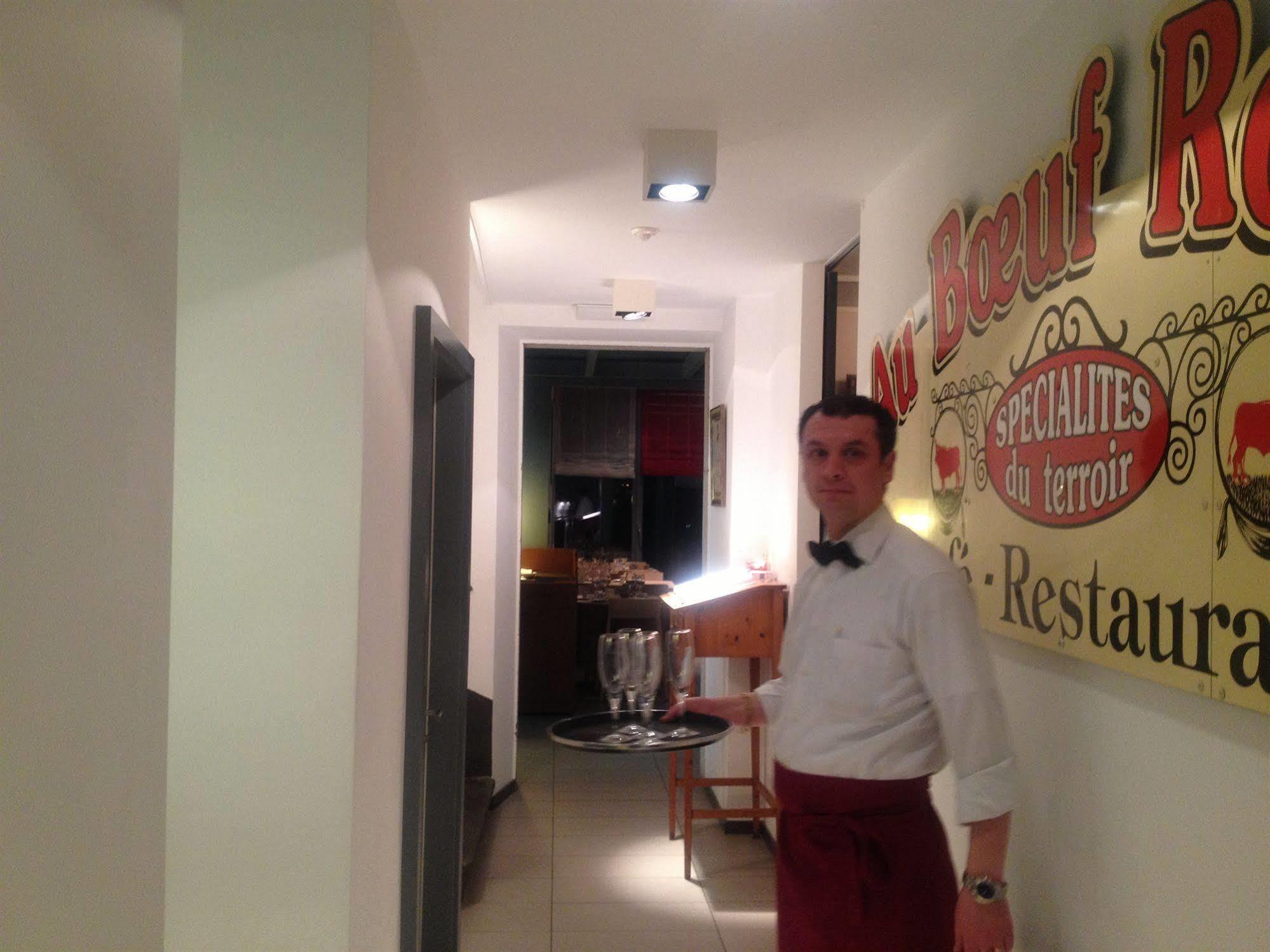 Au Boeuf Rouge Hotel Crassier Екстериор снимка